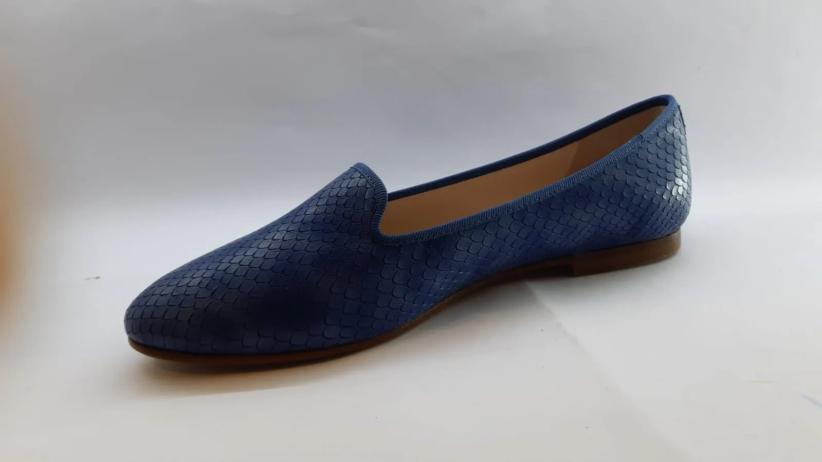 Beberlis Blue Textured Slip On