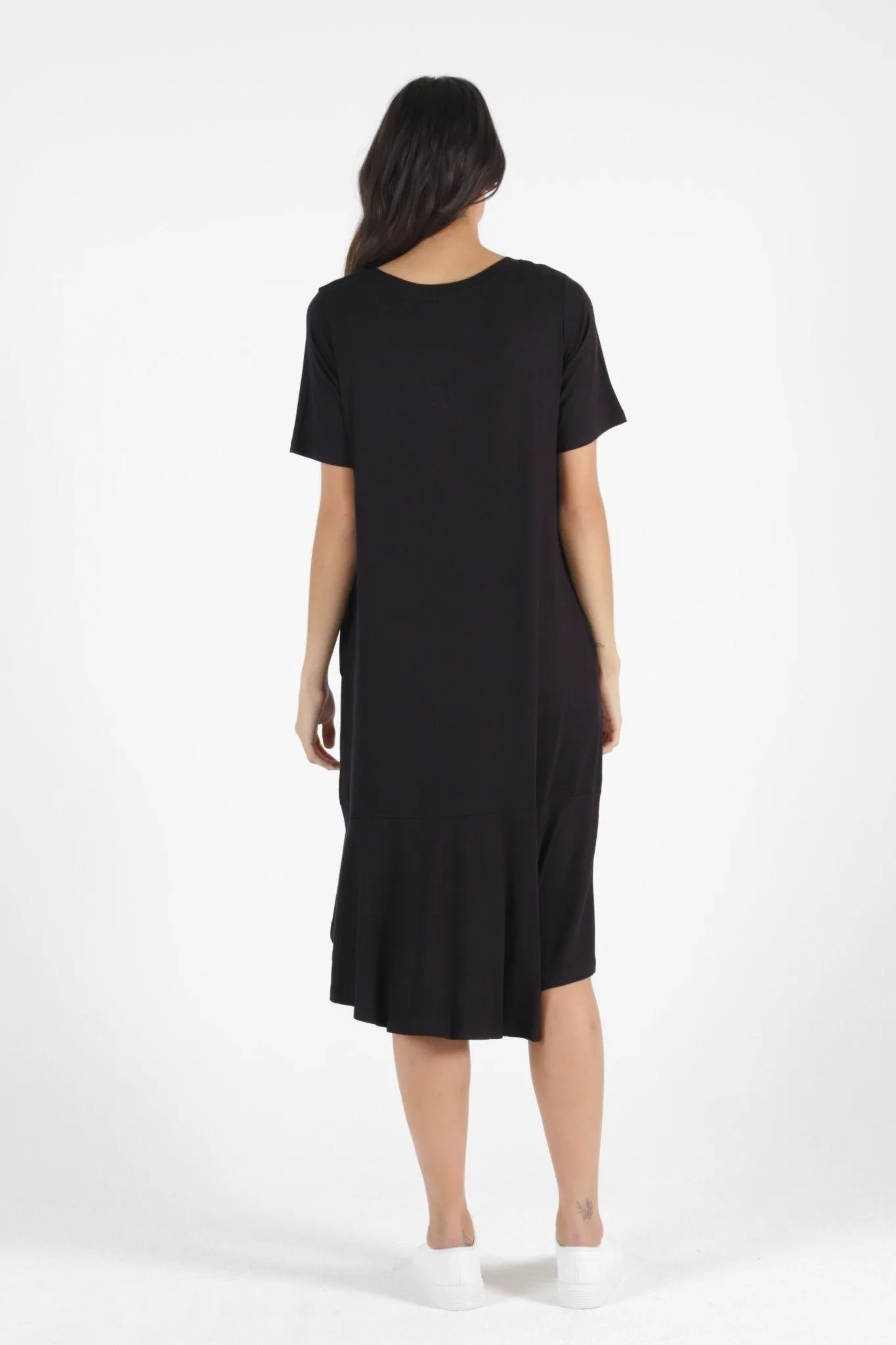 Betty Basics Camden Midi Dress in Black