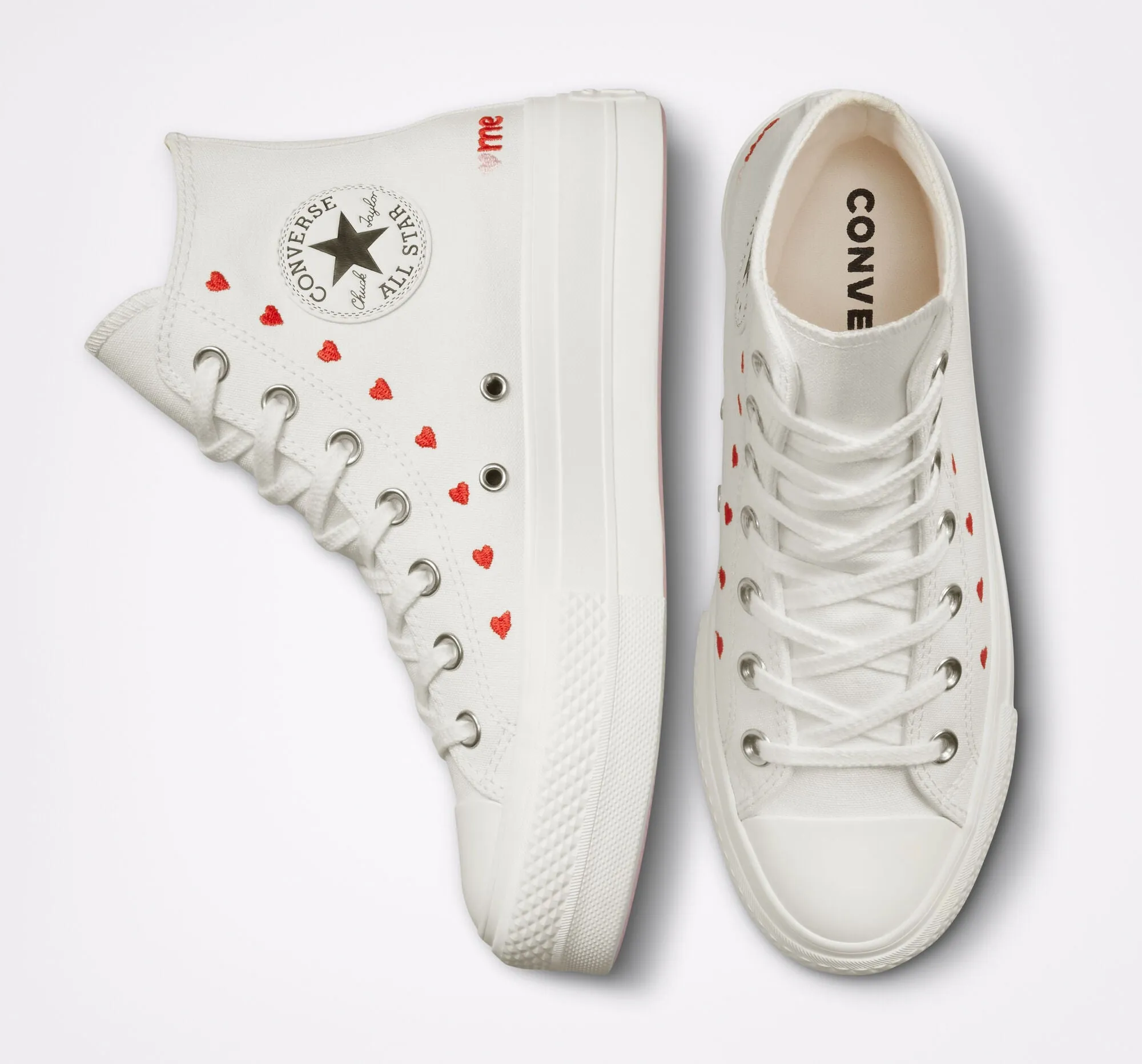 Chuck Taylor All Star Lift Embroidered Hearts