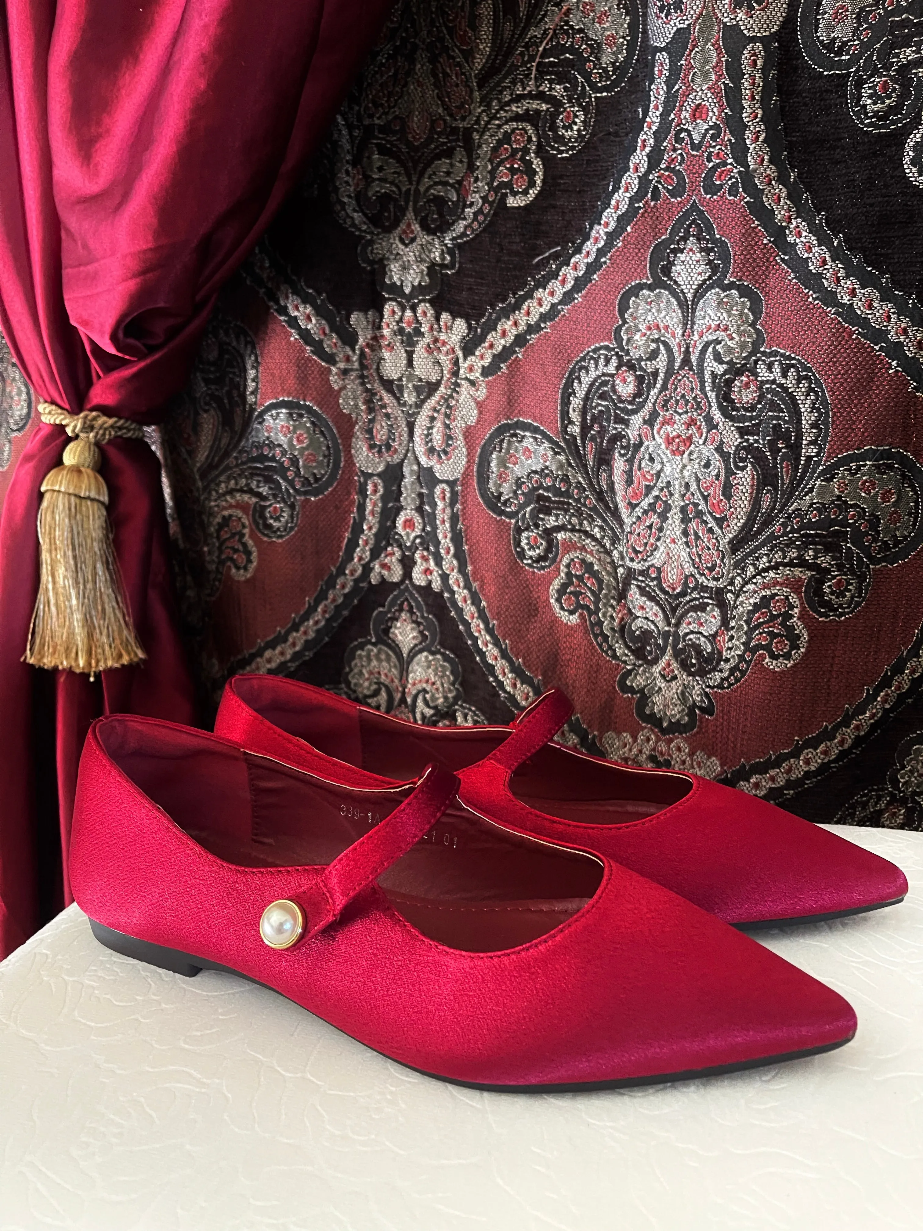 Medieval & Renaissance Satin Pointed Toe Poulaine Flats in Burgundy