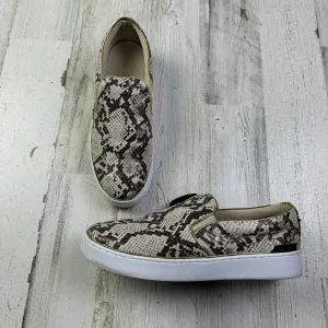 Shoes Flats By Guess In Snakeskin Print, Size: 8